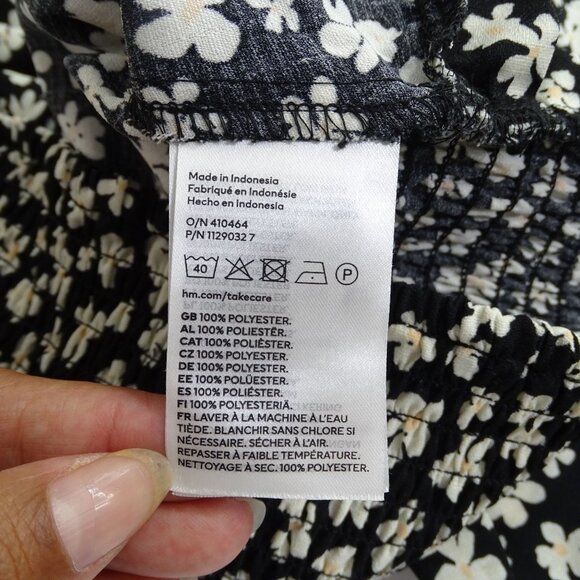 H&M Black Floral Crop Top Long Sleeve V-Neck Drawstring Hem Blouse Women Size M - Picture 6 of 12